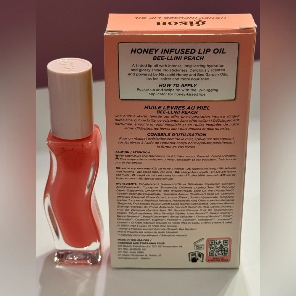 Gisou Honey Infused Hydrating Lip Oil in Bee-lini Peach